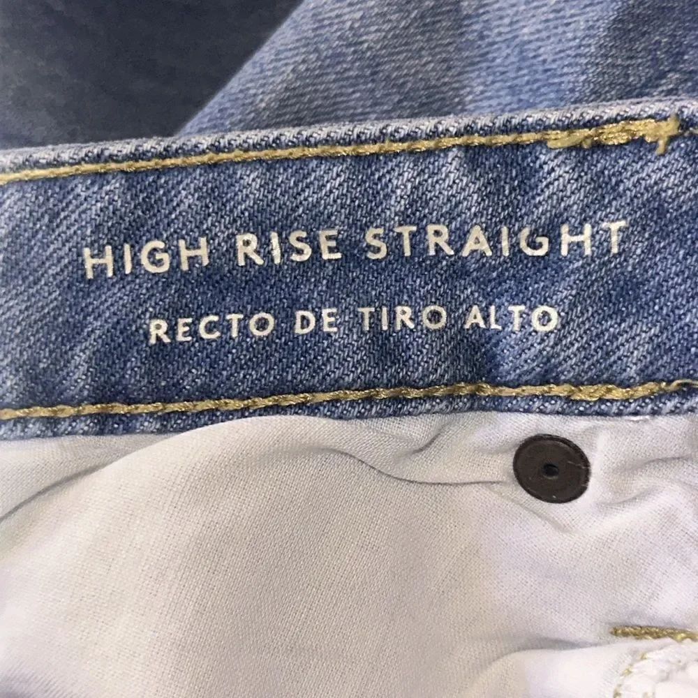 Universal Thread High Rise Straight Distressed Jeans! - Picture 12 of 14